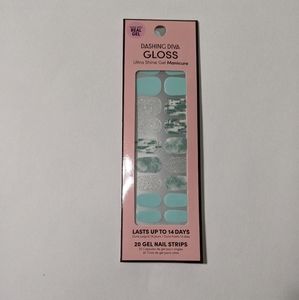 Dashing Diva Gloss Light Blue Gel Nail Strips